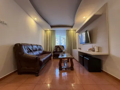 Apartament 3 camere Nicolina Prima Statie , etaj 2 - foto 3