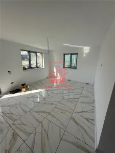 CASA TOMESTI PRIMARIE 470mp Teren, cu toate utilitatile - foto 2