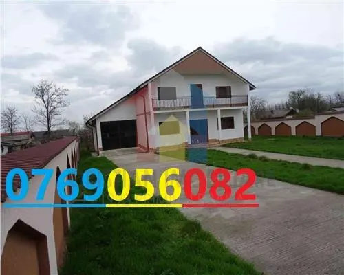 Vila P+1, constructie 2013, teren 700 mp, la 50Km de Braila - foto 1