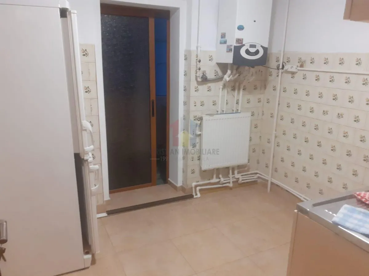 LIBER 3 camere, zona Dorobanti etaj 1 - foto 1