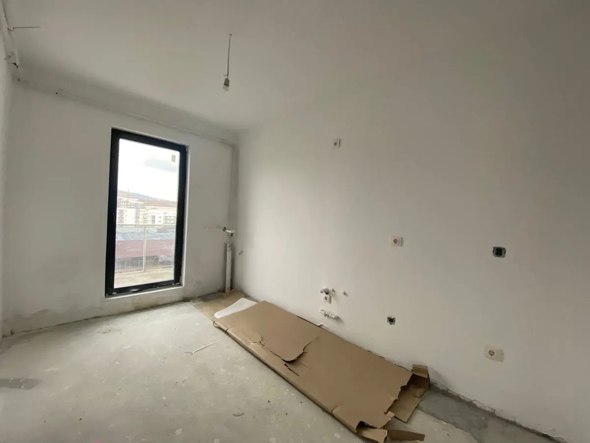 APARTAMENT 4 CAMERE | DECOMANDAT | ZONA RESTAURANT GIULIA - foto 9
