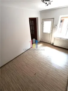 Casa cu teren 176 mp, 5 camere, Pretabila 2 Familii, Bld Dorobantilor - foto 11