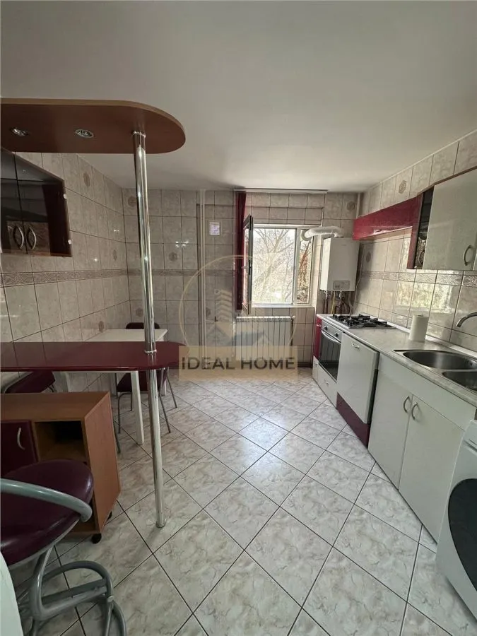 Apartament 3 camere etaj 1 rond Podu Ros - foto 1