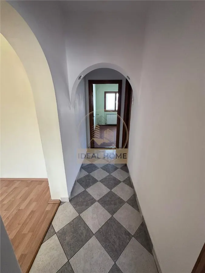 Apartament 3 camere etaj 1 rond Podu Ros - foto 5