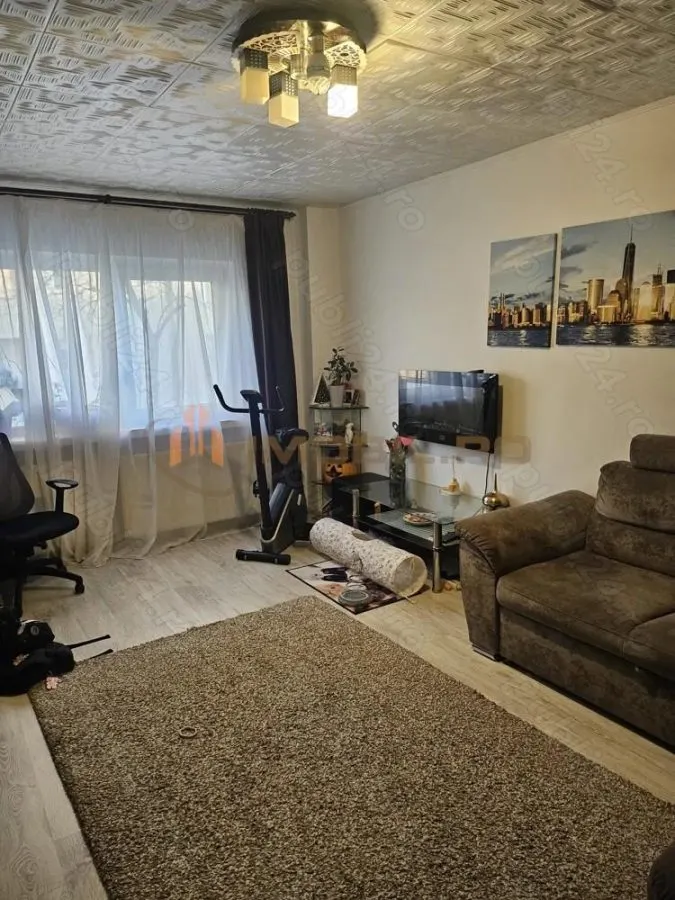 Apartament 3 camere zona Cug - foto 1