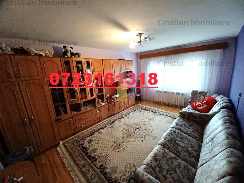 ETAJ 2, apartament 3 camere, zona Buzaului - foto 1