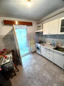 ETAJ 2, apartament 3 camere, zona Buzaului - foto 7