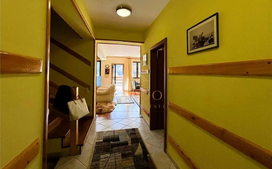 Dimineti cu munti la fereastra â€“ proprietate unica - foto 10