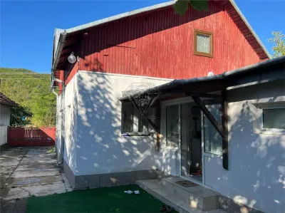Casa de vanzare in Cocorastii Caplii la 7 KM de Campina - foto 3