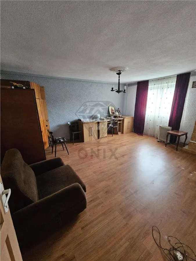 Casa spatioasa 6 camere de vanzare Maneciu-Ungureni, Prahova â€“ Teren 551 mp - foto 1