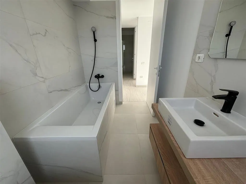 Vanzare apartament 3 camere bloc nou, Ploiesti. - foto 14