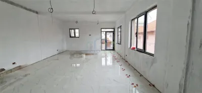 SPATIU COMERCIAL DE INCHIRIAT  FILIASI - foto 4