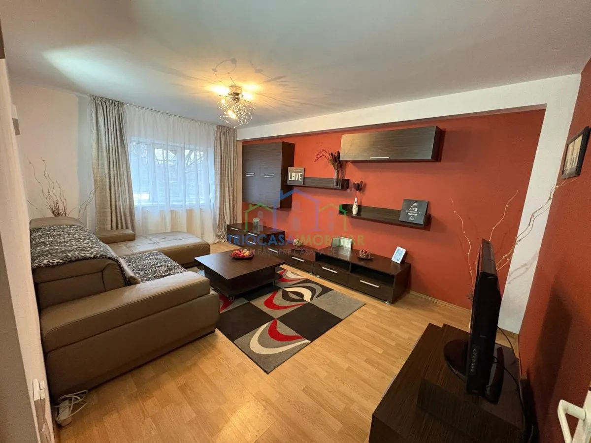 Apartament 2 camere de închiriat - foto 1