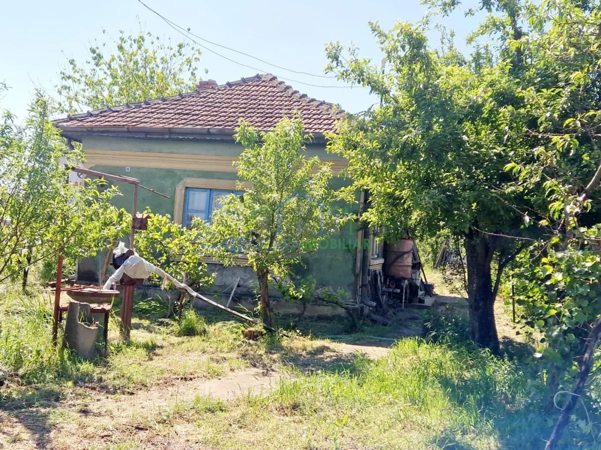 Casa caramida si 3742 mp teren intravilan - foto 3