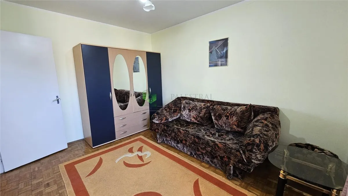 Apartament 2 camere Tractorul-statie mobilat 350 Euro - foto 1