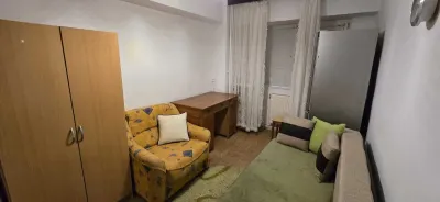 Apartament 3 camere,decomandat,2 balcoane,159000 Euro neg - foto 2
