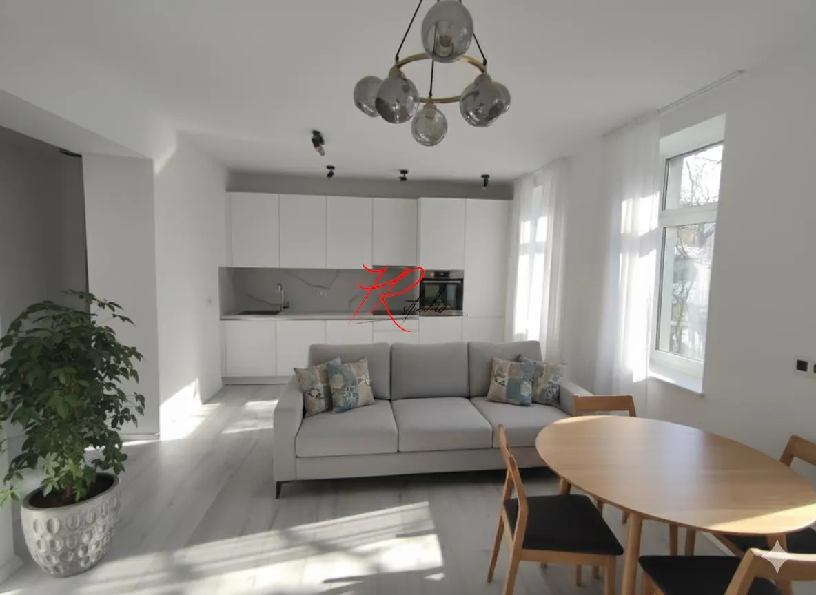 Vanzare garsoniera renovata 2025, in Vila, Mantuleasa - foto 2