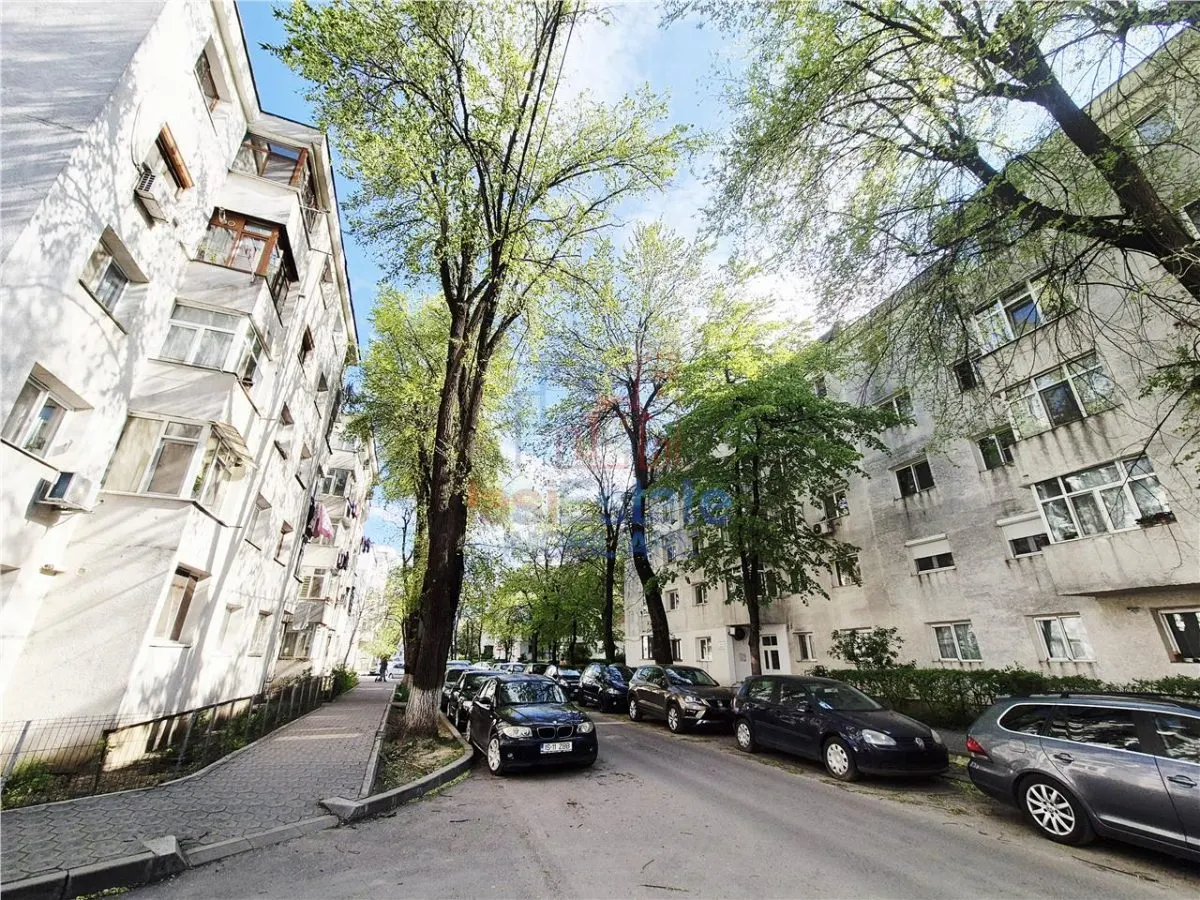 Apartament cu o camera decomandat In Nicolina - foto 6