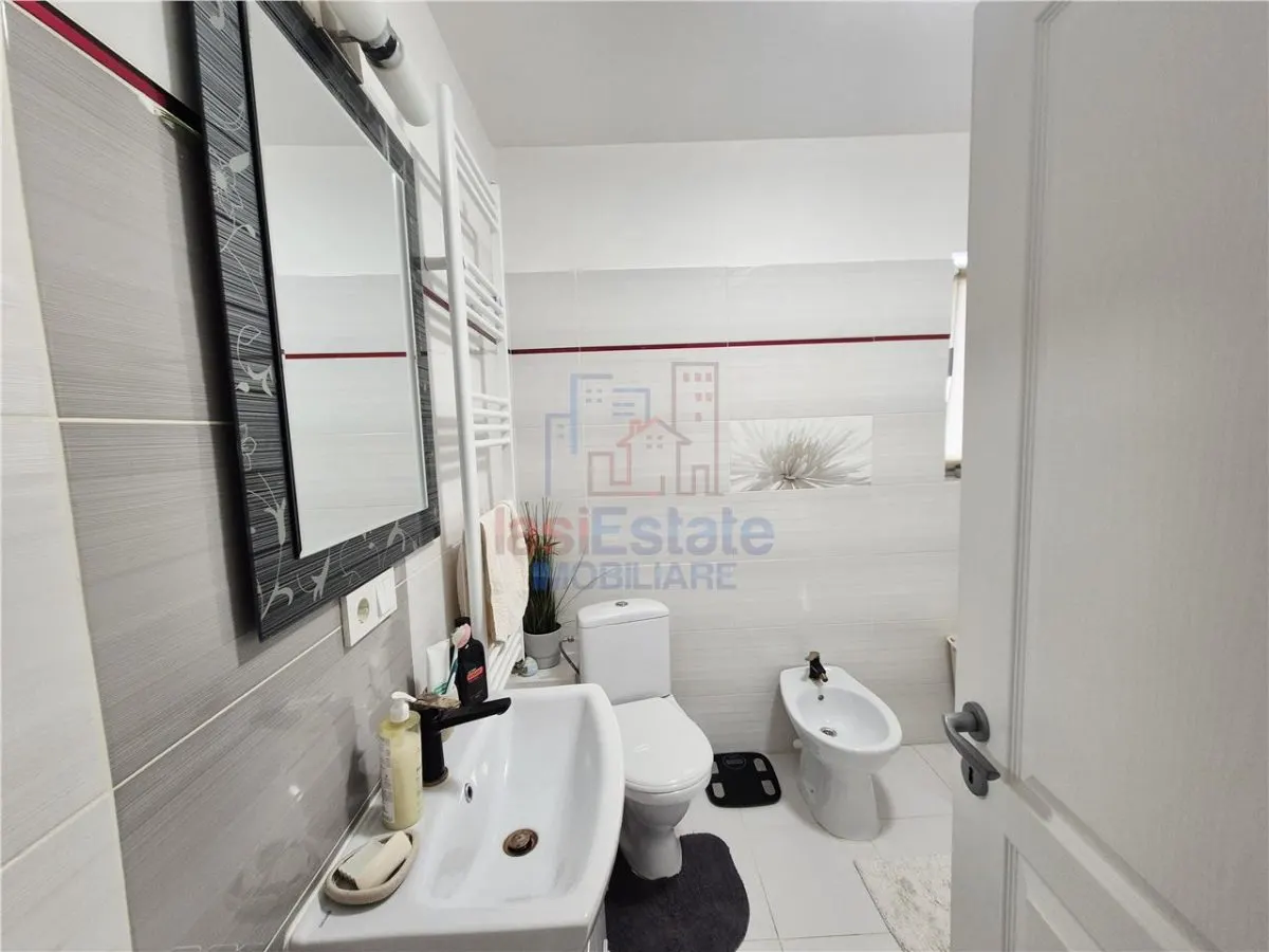 Casa in Bucium la pret de apartament - foto 13
