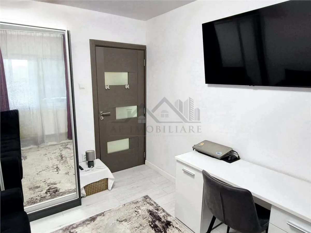Apartament cu 3 camere de vanzare - foto 5