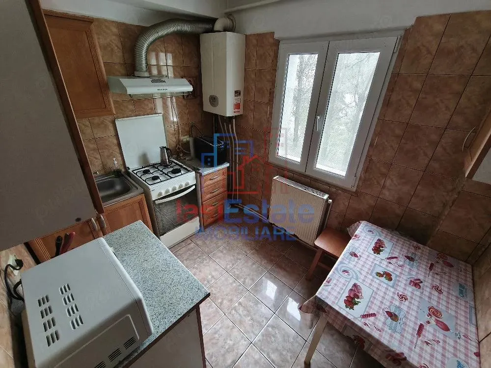 Apartament 3 camere Frumoasa Bd Poitiers - foto 3
