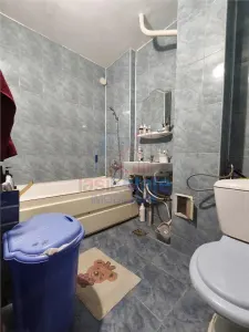 Apartament 3 camere Frumoasa Bd Poitiers - foto 8