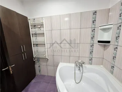 Casa tip duplex spatioasa cu garaj - foto 12