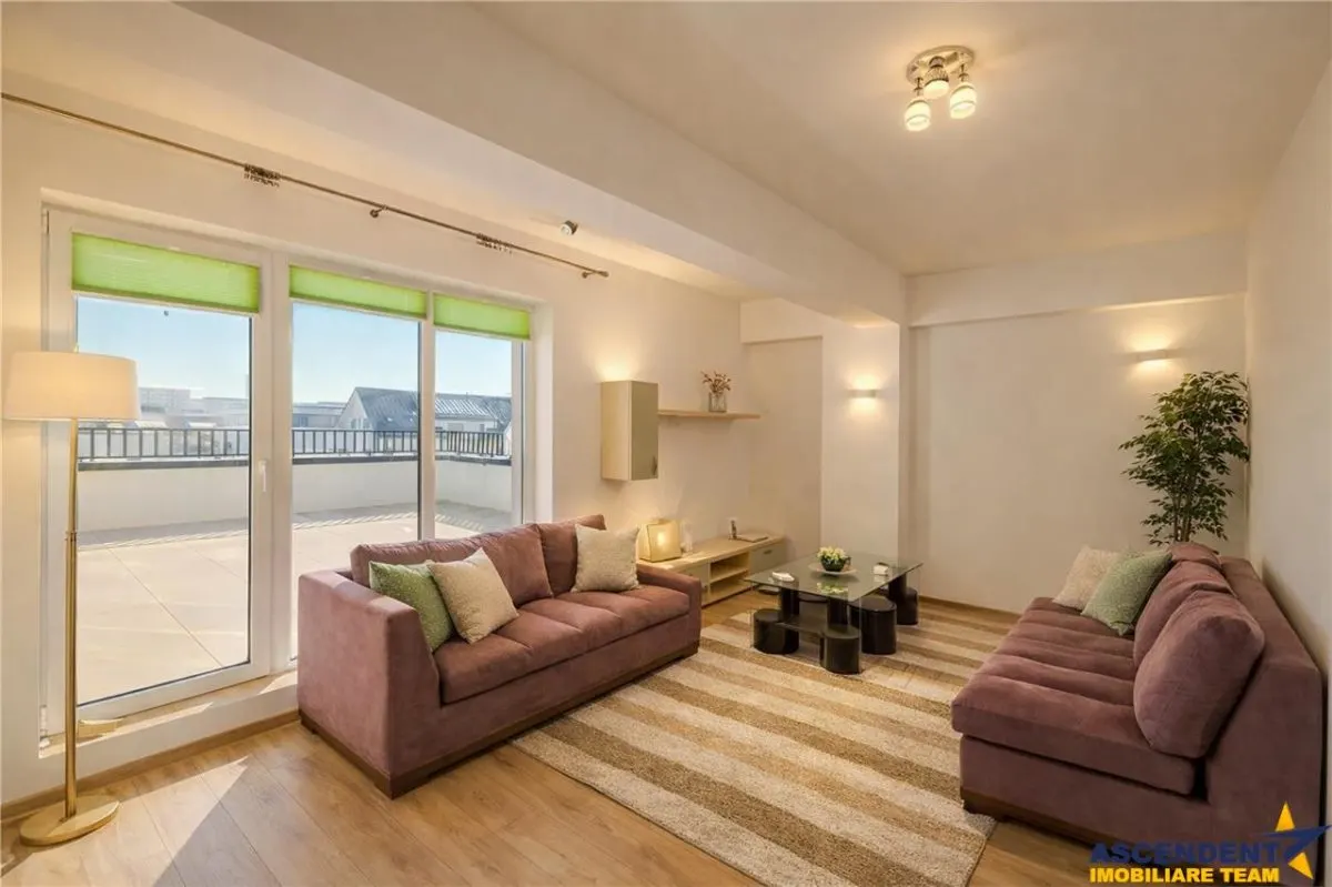 Apartament 2 camere,tip penthouse,mobilat.utilat.2 terase,100mp,Tractorul,Brasov. - foto 1