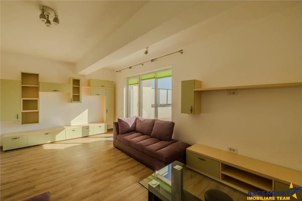 Apartament 2 camere,tip penthouse,mobilat.utilat.2 terase,100mp,Tractorul,Brasov. - foto 19