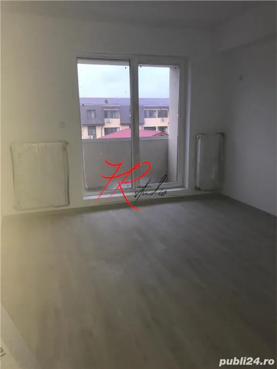 OPORTUNITATE! Apartament 3 camere decomandat- Drumul Fermei - foto 3