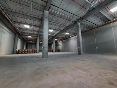 Spatiu Industrial - 8200 mp - Logistica - Depozitare - Distributie - foto 9