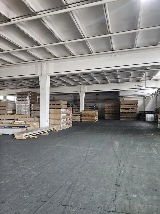Spatiu Industrial - 1500 mp - Depozitare - Distributie - foto 1