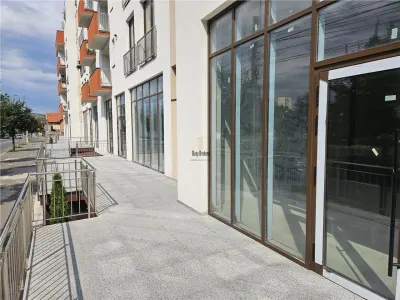 Spatiu Comercial - 75 mp - Balanta - Clinica Medicala - Showroom - Comert - Servicii - foto 4