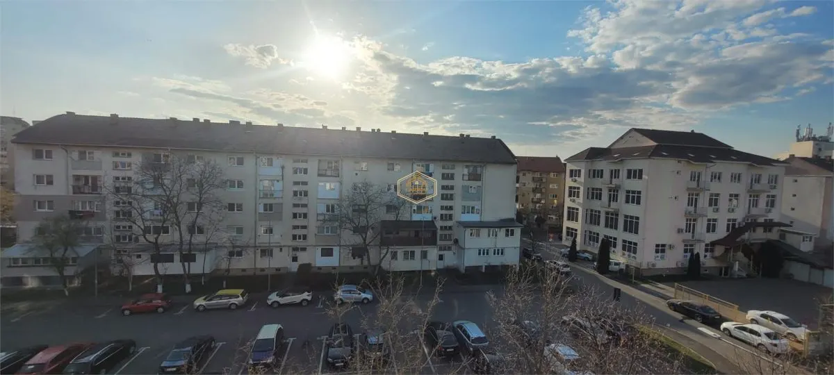 Apartament  2 camere cu balcon  | Aleea Postavaru | Carpați 1 | Etaj 4 - foto 18