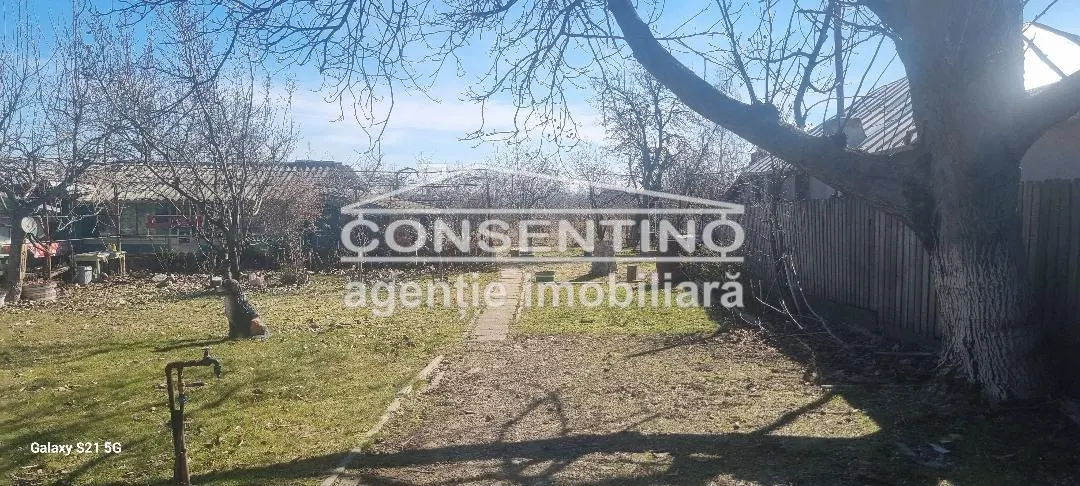 Se vinde imobil cu teren 3700 mp in com Merei - foto 1