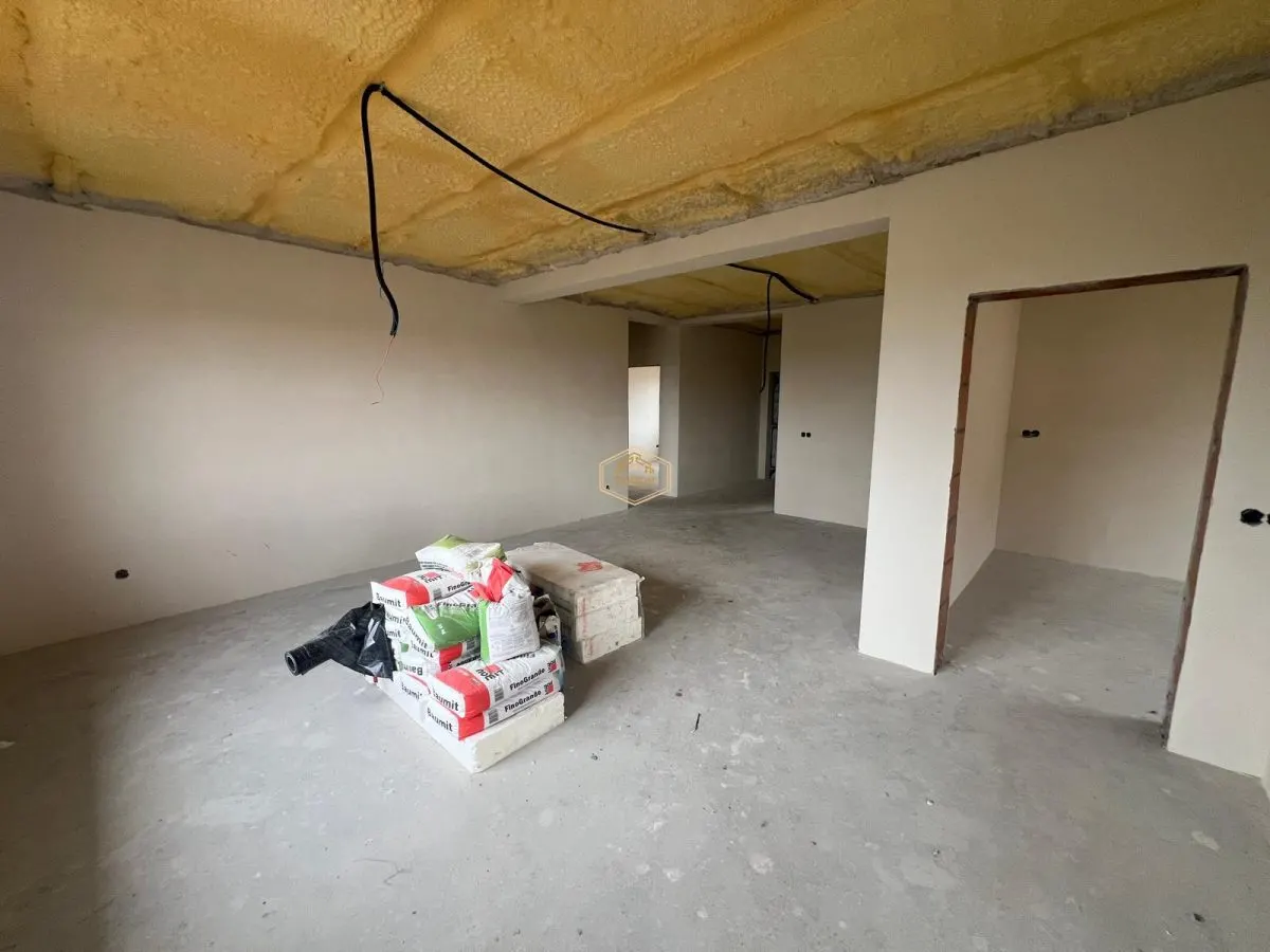 Casa Noua cu 4 camere în Lazuri | Teren 550 mp | Ansamblu rezidențial privat - foto 8