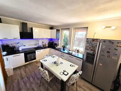VIDEO | Vila, domeniu privat la Padurea Noroieni | Curte, foisor, jacuzzi - foto 12