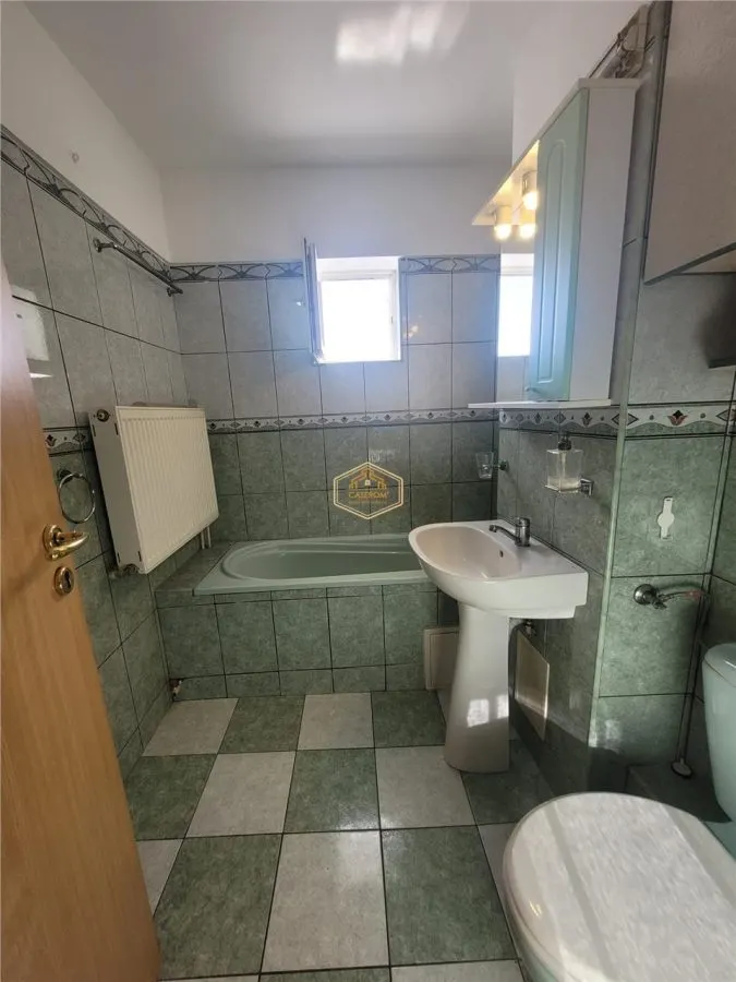 Apartament cu 3 camere langa Liceul Nr. 7 | Micro16 - foto 12