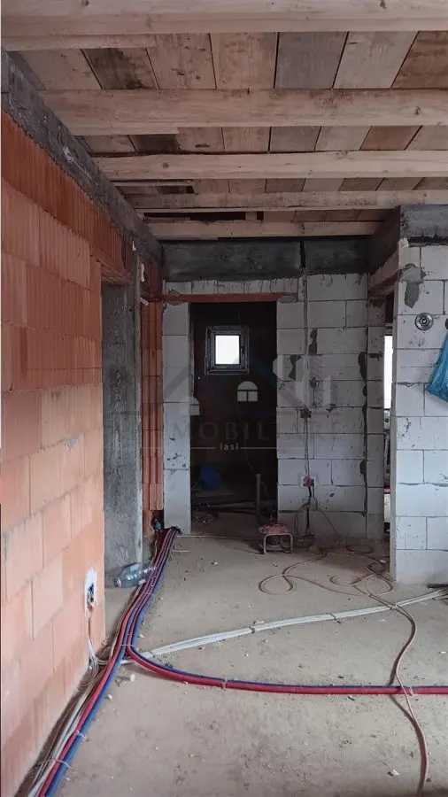 Visan Barnova str asfaltata CASA parter 95mp TEREN 400mp toate utilitatile - foto 6