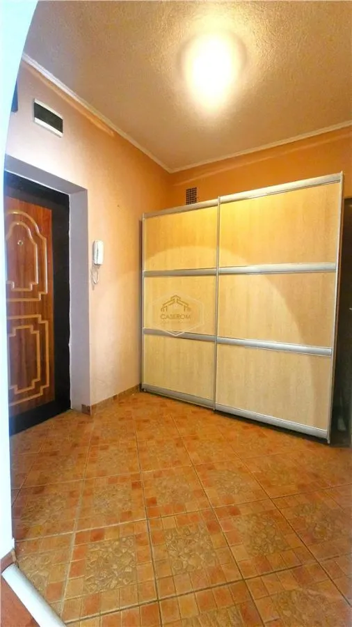 Centru - Apartament luminos cu 2 camere pe Calea Traian - foto 14