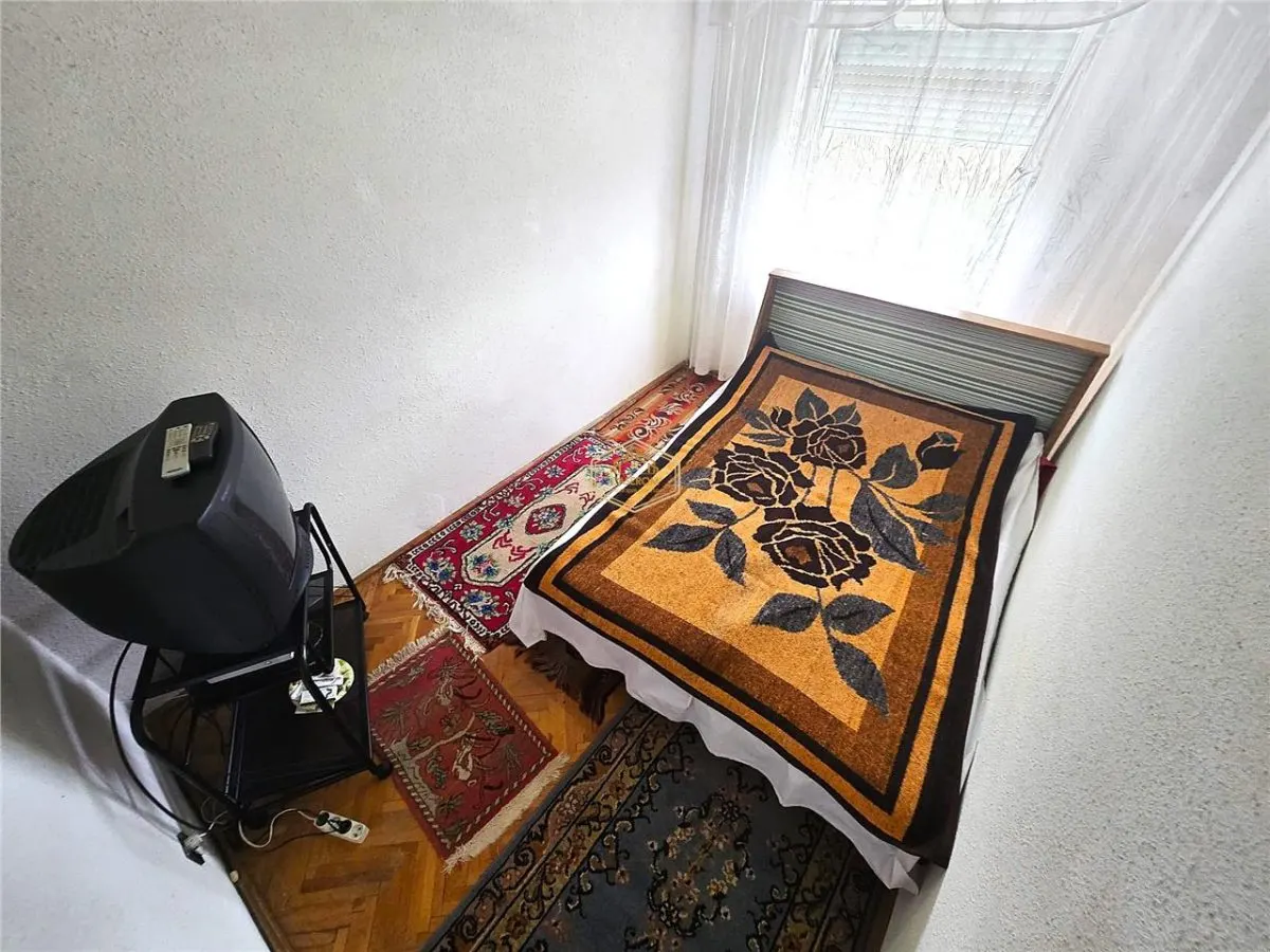 Video | Apartament cu 3 camere decomandate | Micro 17 | Strada Brasov - foto 9