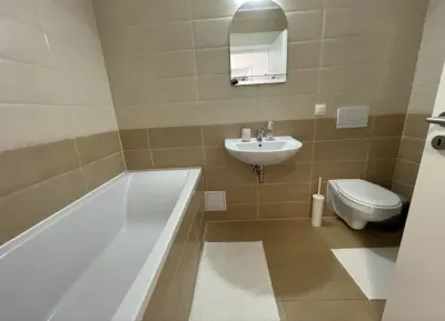Apartament 2 camere, mobilat, boxa, loc parcare, Tractorul, Brasov - foto 3