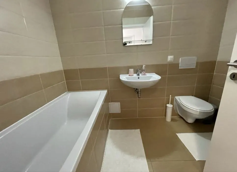 Apartament 2 camere, mobilat, boxa, loc parcare, Tractorul, Brasov - foto 3
