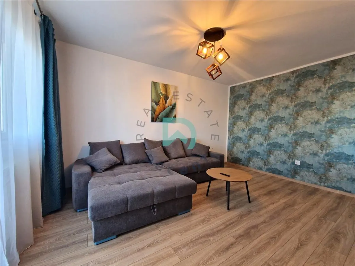 Apartament 2 camere, renovat, Tractorul, Brasov - foto 1