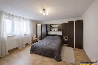 Rezidenta in arie apreciabila, mobilata, echipata, curte proprie, Rasnov - foto 4