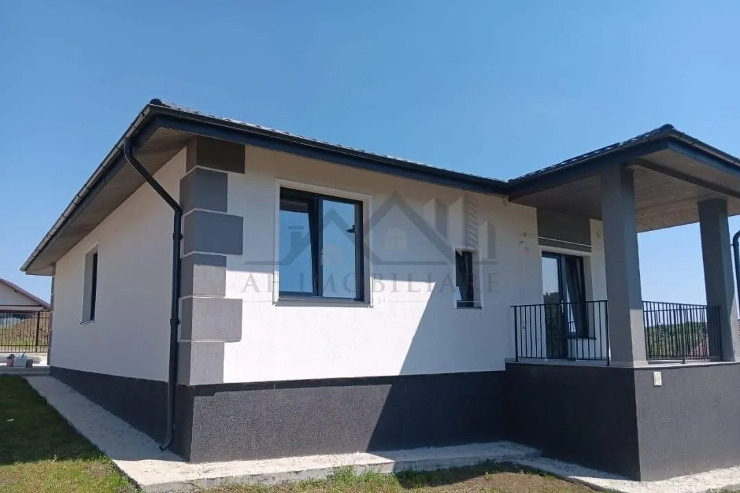 Valea Adanca Casa parter 4cam Su 104mp teren440mp beci Te muti imediat - foto 1