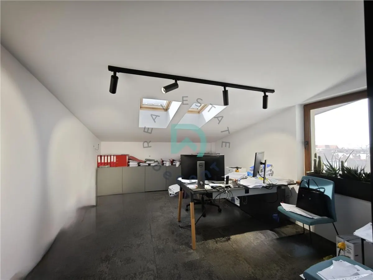Închiriem  4 camere, Brașovul Vechi - foto 12