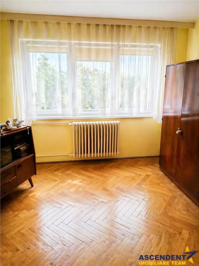 Garsoniera decomandata, etaj2, bloc apartamente, Astra, Brasov - foto 1