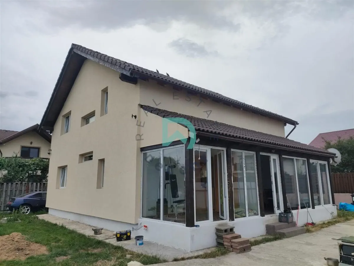 Casa de Vanzare,  Stupini, Brasov. - foto 1