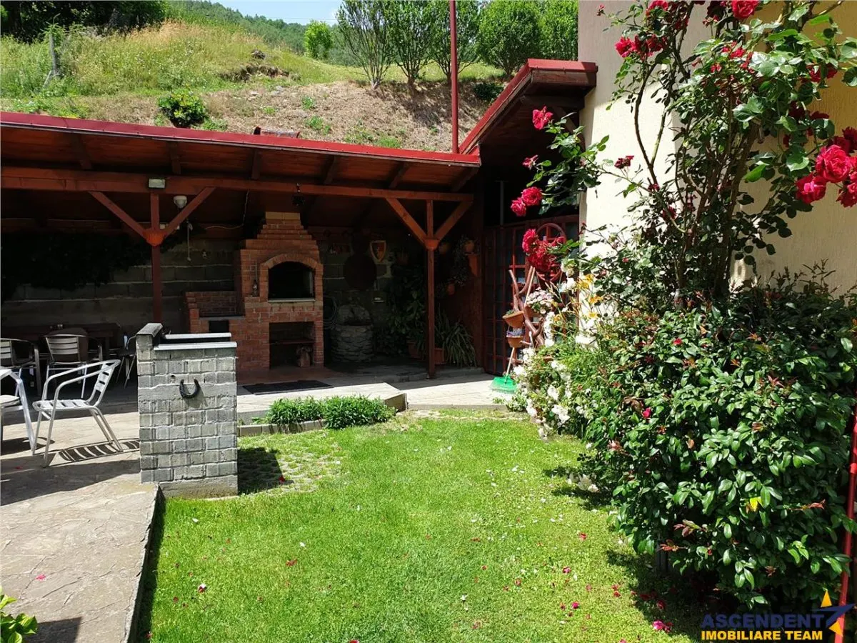 Tur 3D! Pensiune in areal pretios, Moieciu, Bran, Brasov - foto 4